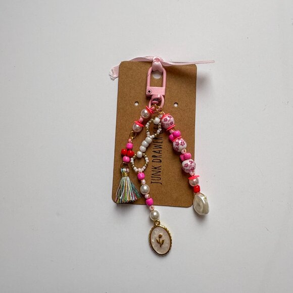 Handmade Floral Beaded Keychain - Picture 1 of 2